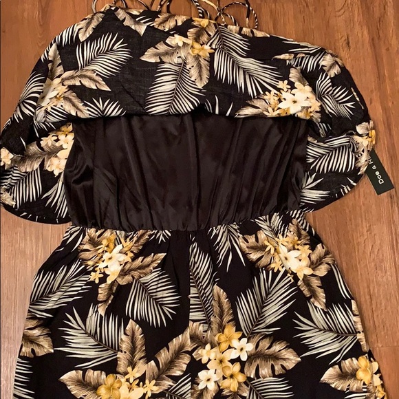 NEW Black floral romper - Picture 6 of 8